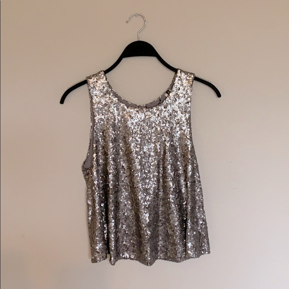 Sequin tank